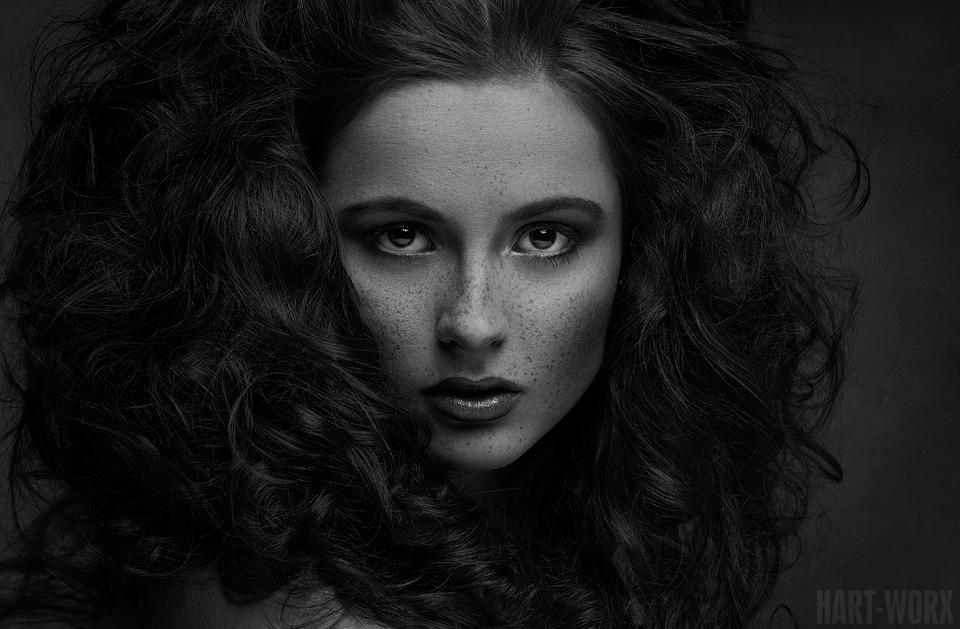 Annika by Hart-Worx