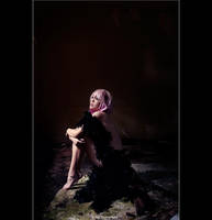 Guilty Crown - S O L I T U D E by vaxzone