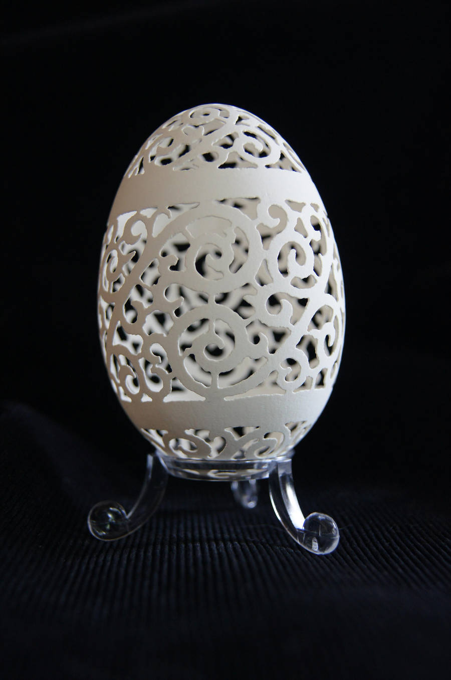 Carved goose eggshell by peregrin71