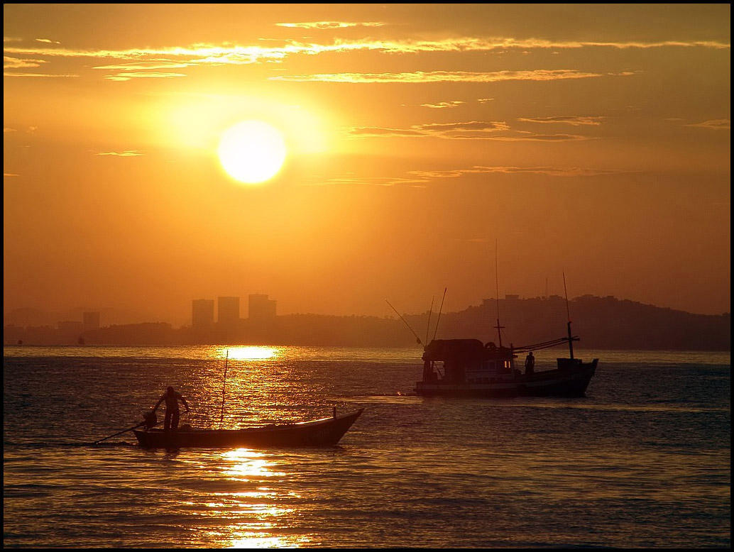 Golden Sunrise... by MichiLauke