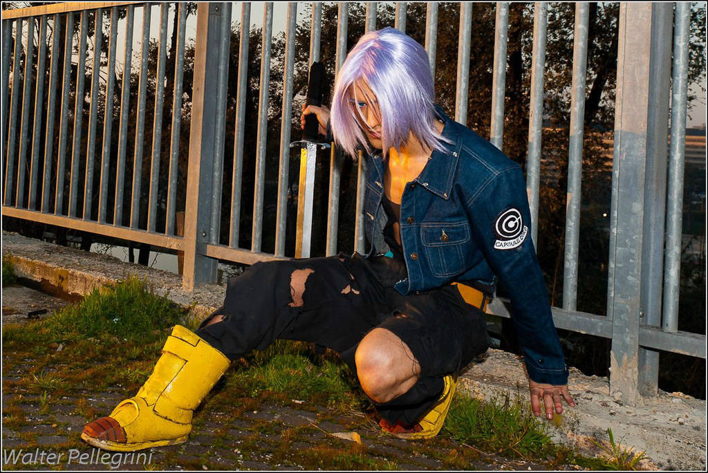 Future Trunks Cosplay by Leon Chiro to Roma Comics by LeonChiroCosplayArt