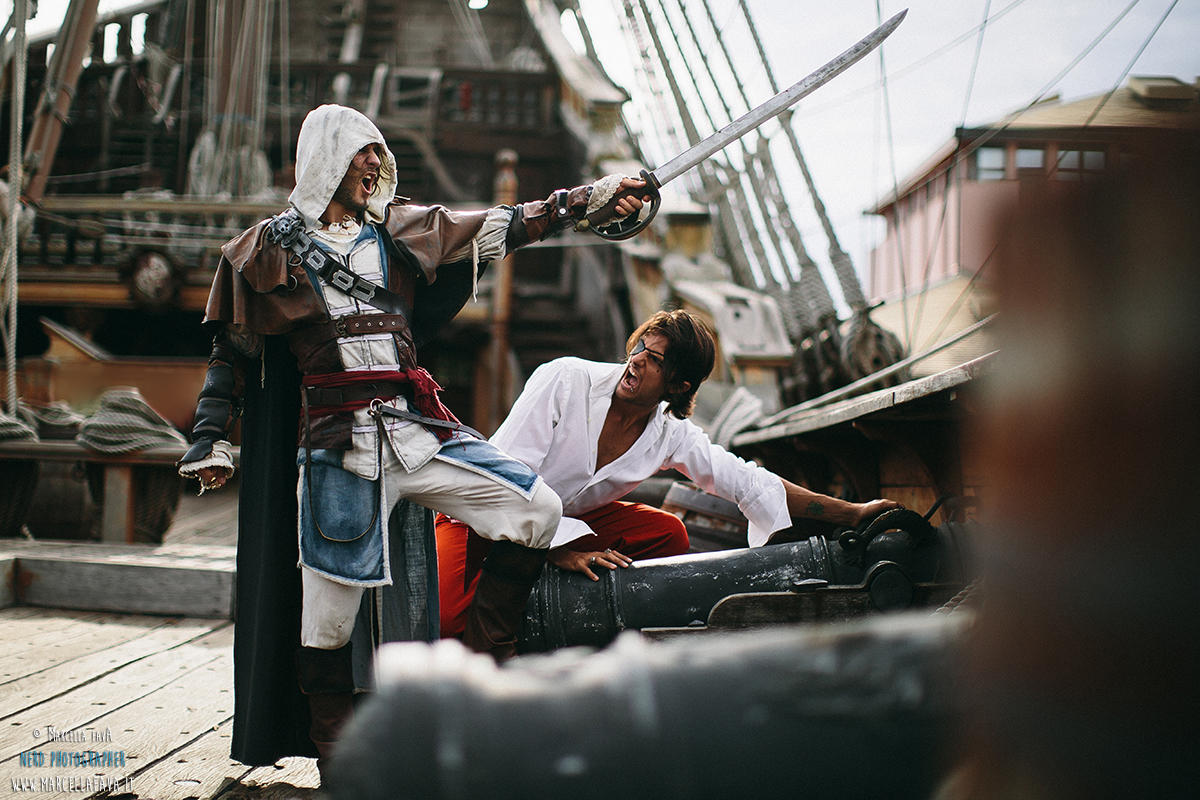 FIRE ! Edward Kenway on the Jackdaw - AC IV BF by LeonChiroCosplayArt