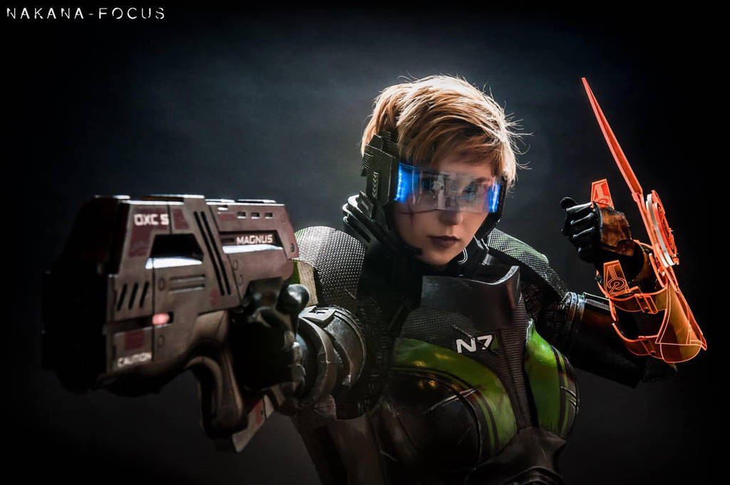 Commander Shepard - Mass Effect - Cosplay by CynShenzi