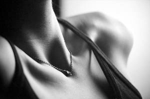 Collarbone by jpcoto