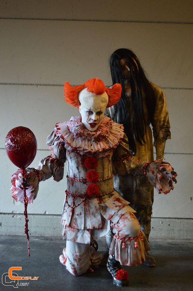 Pennywise Cosplay by CosplayQuest