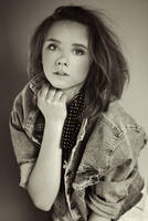 Emiliaaa. by Affchen