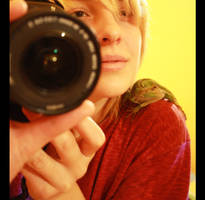 Iguana on shoulder by che-tina-plant