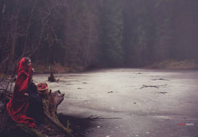 Red Ridding Hood by DASTPHOTO