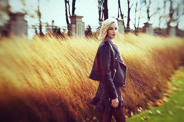 Sasha Lensbaby by psychiatrique