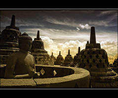 The Grace Light of Buddha by melintir