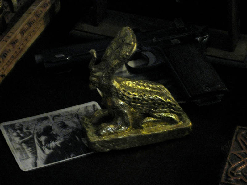 Nyarlathotep gold Idol by vonmeer
