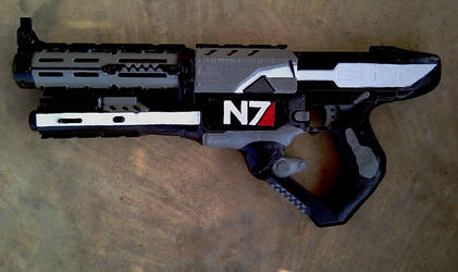 Commander Shepard Cosplay Gun by RebelATS
