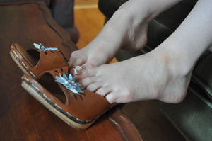 Heels Shoe play by Foxy-Feet