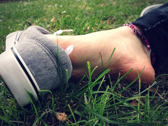 Showing Skin by Foxy-Feet