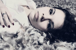 Dark eyes by purplesinner