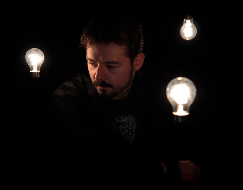 floating bulbs by YannickBouchard